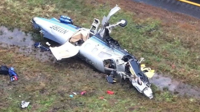 ektakto-aeroplano-epese-se-dromo-gemato-aytokinita-echoyme-nekroys-421114