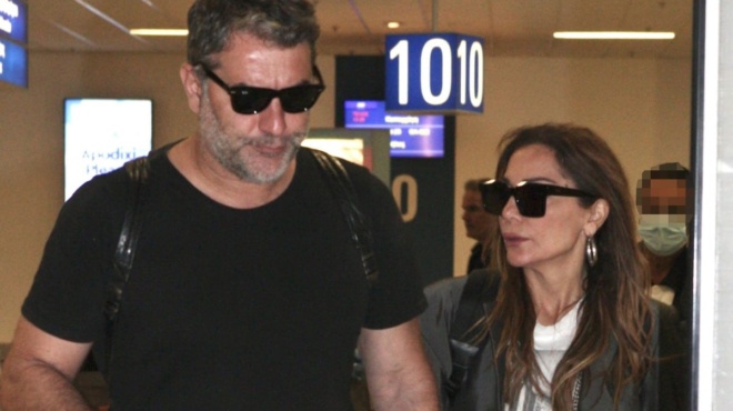 theorisa-timio-na-choriso-giati-sarotiki-i-despoina-vandi-gia-ton-vasili-mpismpiki-kai-ti-schesi-toys-421870