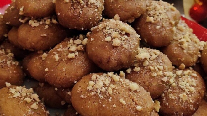 ayta-einai-ta-top-melomakarona-toy-2025-i-paneykoli-syntagi-poy-echei-ginei-viral-kai-saronei-amp-8230-oles-fetos-tha-ftiaxoyn-ta-dika-toys-423206