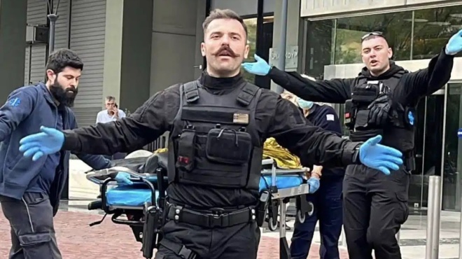 apo-kafe-ston-24o-orofo-toy-pyrgoy-apollon-epese-o-44chronos-ki-alli-autoktonia-prin-exi-mines-422114