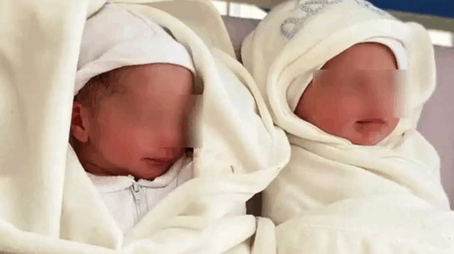 friki-25chroni-dolofonise-ta-didyma-paidia-tis-molis-gennithikan-ekrypse-ta-ptomata-mesa-stin-ntoylapa-tis-419965