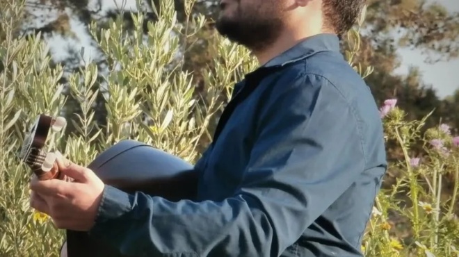 thrinos-gia-ton-gnosto-laoytieri-poy-esvise-sta-29-toy-chronia-425749