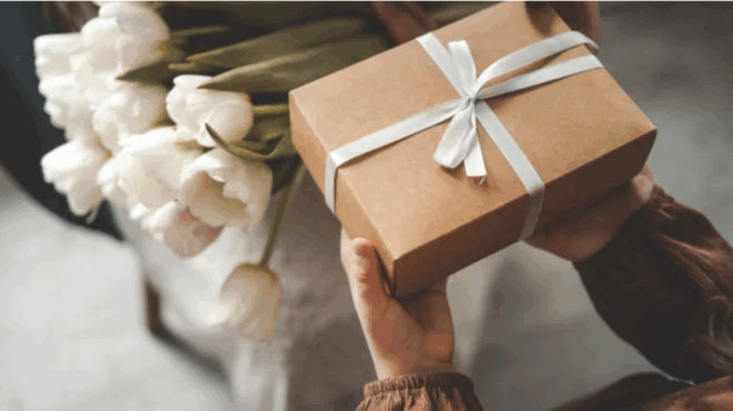 eortologio-3-oktovrioy-paraskeyi-ayrio-kai-poly-megali-giorti-tis-orthodoxias-o-thaymatoyrgos-agios-poy-giortazei-me-to-panemorfo-onoma-417806