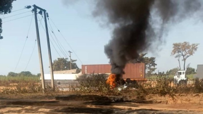 tragodia-vytioforo-anatrapike-kai-tylichthike-stis-floges-amp-8211-toylachiston-35-nekroi-423387