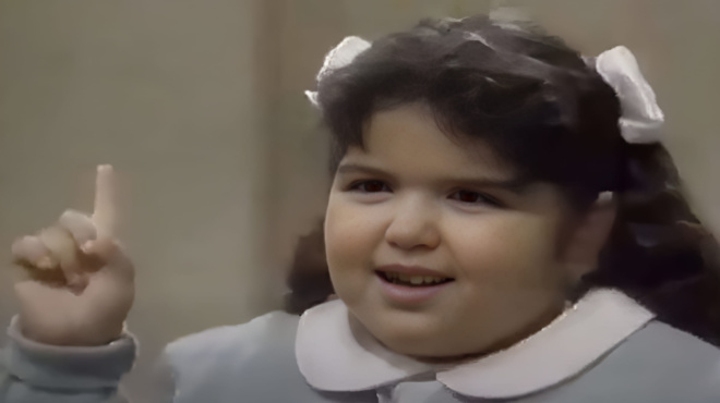 40ara-kalloni-kai-oneiro-kathe-andra-thymaste-to-pachoylo-koritsaki-apo-to-karoyzel-deite-pos-einai-simera-418350