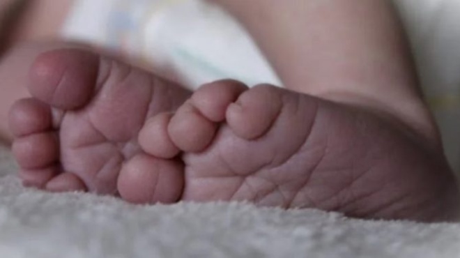 to-moro-moy-pethane-sti-genna-kai-den-moy-epetrepsan-kan-na-to-do-42-chronia-meta-moy-esteile-xafnika-email-kai-ematha-ti-frikti-alitheia-420159