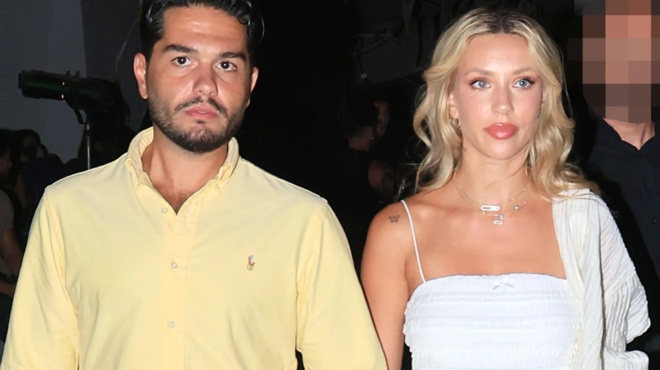 garyfallia-kalifoni-ta-9-aderfia-ta-lefta-ti-eipe-tin-1i-fora-poy-eide-ton-christo-mastora-i-giagia-poy-eiche-vrei-amp-8230-ta-archika-toy-ki-o-gamos-425968