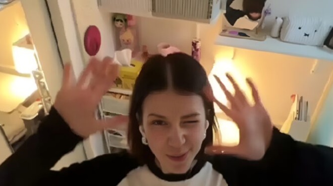 lydia-royka-i-ellinida-poy-zei-se-spiti-7-tetragonikon-sti-notia-korea-kai-egine-viral-einai-leitoyrgiko-kai-kostizei-423324