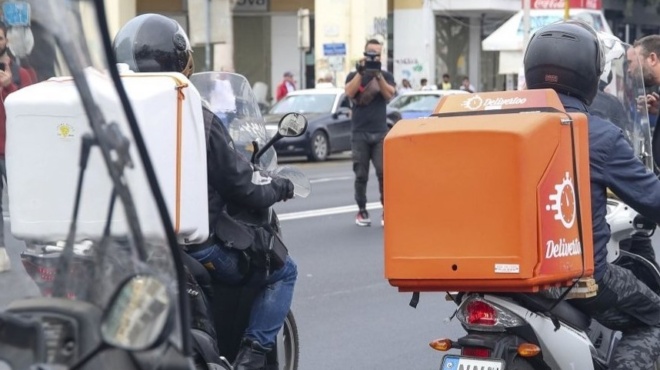 vrike-kano-se-gnosti-efarmogi-delivery-kai-etroge-tzampa-gia-pano-apo-dyo-chronia-425204