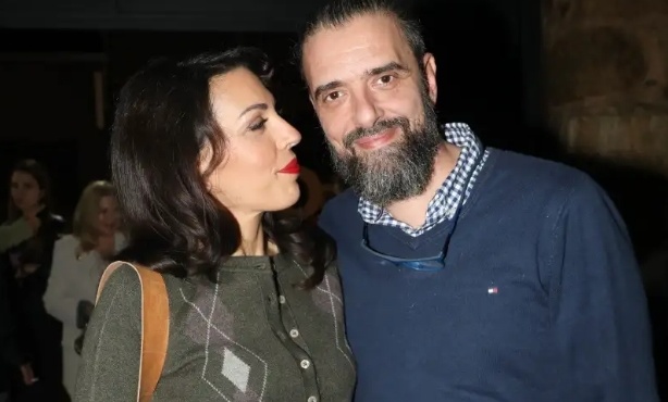 sotiris-tsafoylias-anna-menenakoy-molis-matheytnke-i-eycharisti-eidisi-gia-to-zeygari-422462