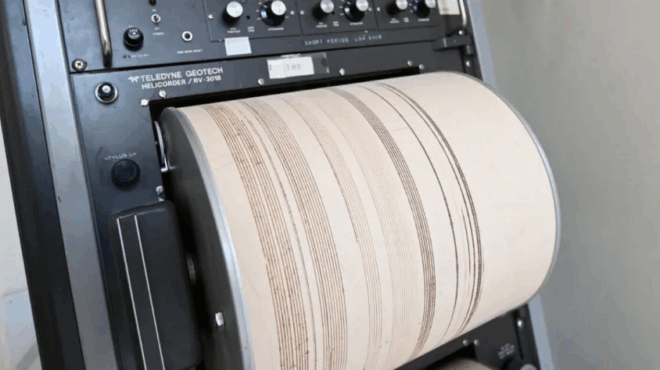 seismos-tora-se-etoimotita-oi-katoikoi-pasignostoy-dimoy-tis-elladas-kanei-ton-enan-seismo-piso-apo-ton-allon-megali-avisychia-423585