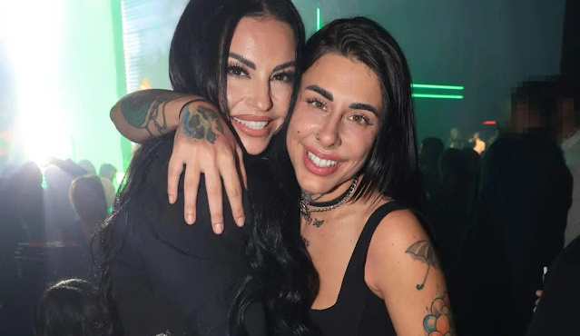 alexandraki-amp-8211-super-kiki-se-vradini-exodo-archisan-na-filioyntai-sto-stoma-mprosta-sti-kamera-423329