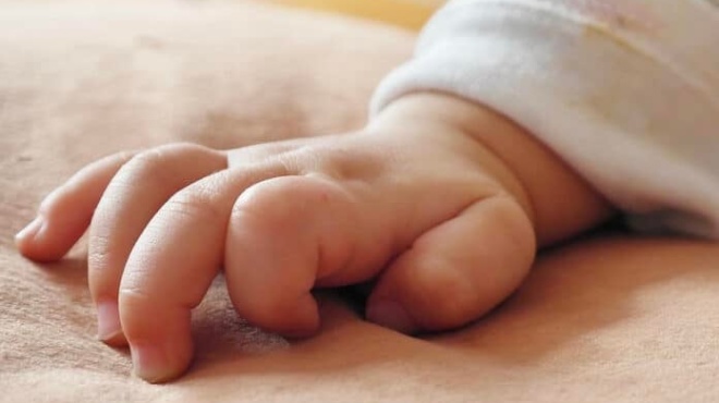 tragodia-moro-skotothike-afoy-to-petaxe-apo-to-parathyro-toy-tetartoy-orofoy-i-pentachroni-adelfi-toy-424933