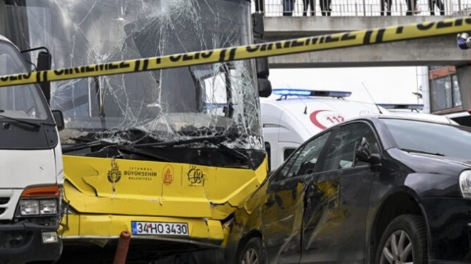 michanovios-ederne-ton-odigo-leoforeioy-patise-gkazi-kai-karfothike-se-stasi-mia-nekri-kai-traymaties-video-421703