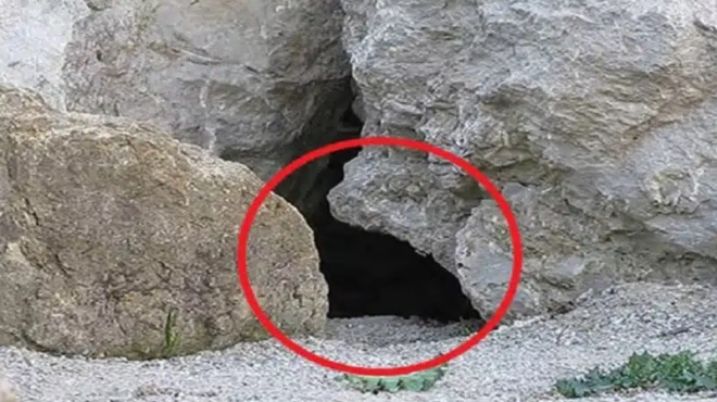 evalan-kamera-exo-apo-aytin-ti-spilia-epathan-tin-plaka-toys-otan-eidan-ti-kategrapse-431111