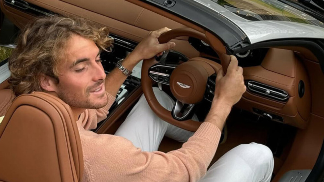 stefanos-tsitsipas-den-itan-ekeinos-sto-timoni-to-odigoyse-trito-atomo-apanta-o-dikigoros-toy-431768