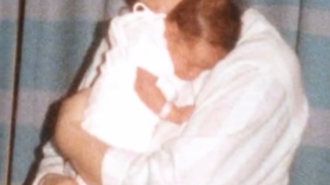 antzela-dimitrioy-oi-spanies-eikones-me-tin-kori-tis-olga-kioyrtsaki-se-mikri-ilikia-kai-oi-eyches-gia-ta-genethlia-tis-431875