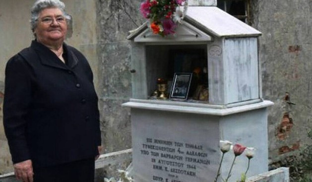 maria-despotaki-i-mana-poy-ekane-to-trapezi-stoys-dolofonoys-ton-paidion-tis-432625