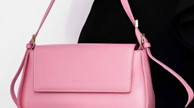 ayto-to-antikeimeno-stin-tsanta-sas-diochnei-ton-ployto-einai-groysoyzia-afaireste-to-amesos-an-thelete-tychi-kai-chrimata-432781