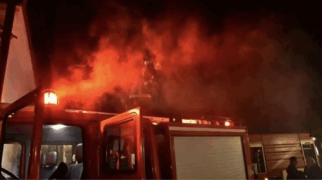 synagermos-stin-pyrosvestiki-ekrixi-se-pasignosto-estiatorio-tis-choras-gemato-kosmo-427559