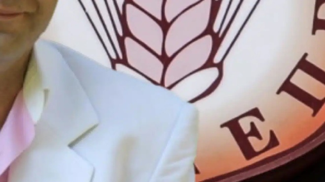 ithopoios-sto-skandalo-toy-opekepe-eiche-roloys-sta-mayra-mesanychta-kai-ti-vera-sto-dexi-434066