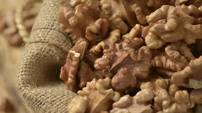 kortizoli-enas-aoratos-echthros-427352