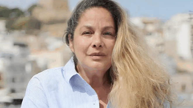 oloi-ypoklinontai-stin-tzeni-cheiloydaki-eipe-gia-ta-dyo-fyla-ayto-poy-den-tolma-na-pei-kaneis-dimosia-kai-apotheothike-429415