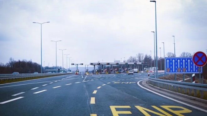 telos-ta-diodia-stin-ellada-amp-8211-apallasontai-chiliadees-ellines-odigoi-amp-8211-des-poy-den-tha-plironeis-427819