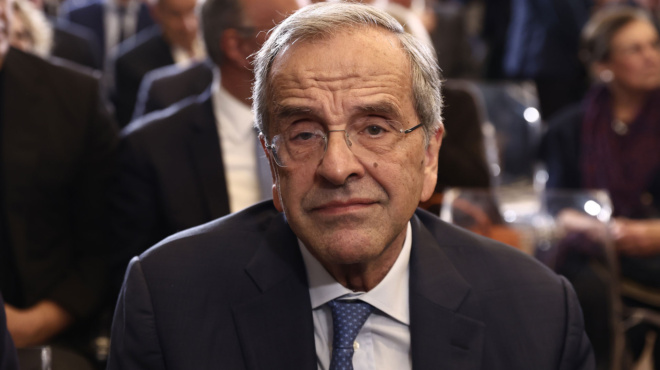 antonis-samaras-spaei-ti-siopi-toy-gia-ton-thanato-tis-koris-toy-i-proti-toy-synenteyxi-meta-tin-apoleia-tis-428033