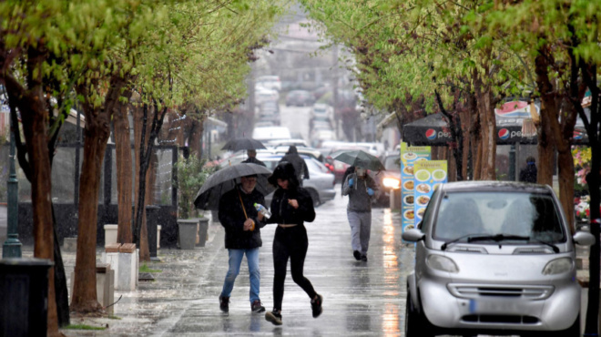 kairos-entoni-kakokairia-to-epomeno-triimero-se-ischy-portokali-proeidopoiisi-tis-emy-amp-8211-pote-tha-vrechei-simera-stin-athina-428180