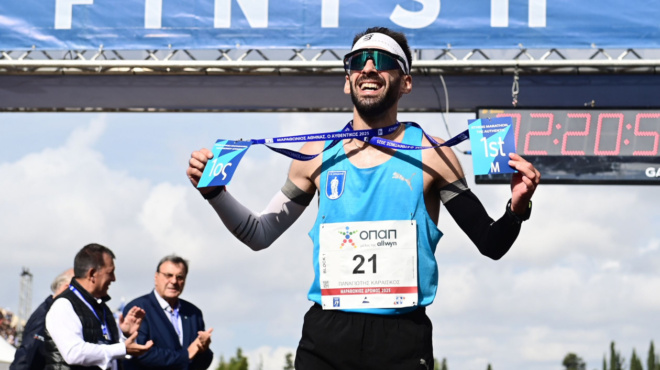 42os-aythentikos-marathonios-nikitis-o-panagiotis-kara-skos-amp-8211-o-apithanos-chronos-poy-ekane-428473