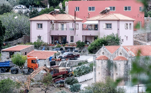 matheytike-i-alitheia-gia-to-makeleio-sta-vorizia-gi-amp-8217-ayto-eginan-ola-amp-8211-i-synantisi-ligo-kairo-prin-kai-i-koyventa-poy-amp-8230-anapse-ta-aimata-426425