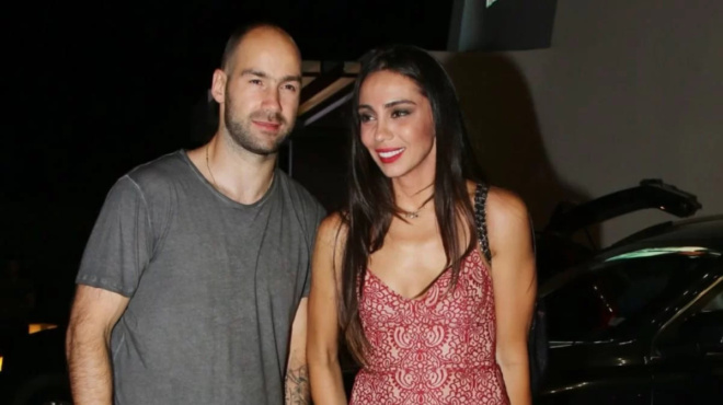 tin-chorise-gia-na-pantreytei-tin-olympia-chopsonidoy-m-ayti-tin-pasignosti-ellinida-itan-arravoniasmenos-o-vasilis-spanoylis-429236