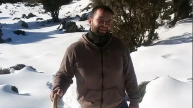 ektakto-tora-amp-8211-aytos-evale-tin-vomva-sto-spiti-sta-vorizia-kai-archise-to-makeleio-429546