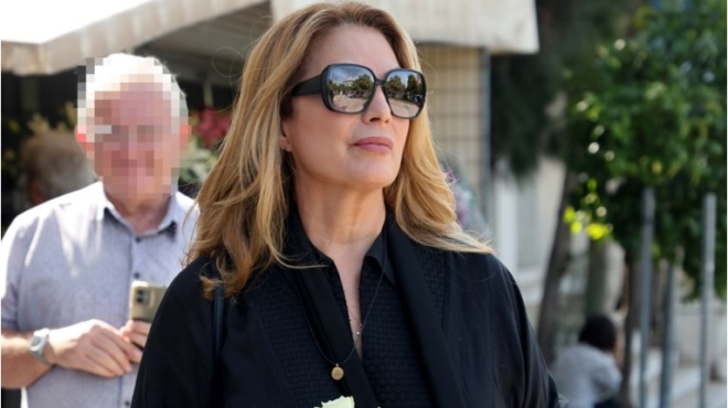 vary-penthos-gia-tin-antzela-gkerekoy-i-nea-apoleia-poy-ti-gonatise-430097