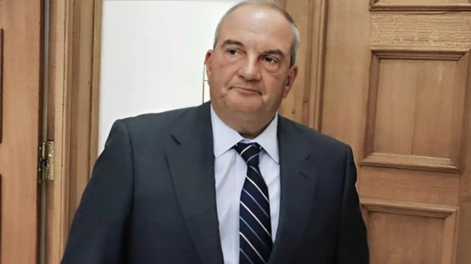 dyskoles-ores-gia-kosta-karamanli-amp-8211-matheytike-prin-apo-ligo-amp-8211-me-sygkinisi-ton-apochaireto-430778