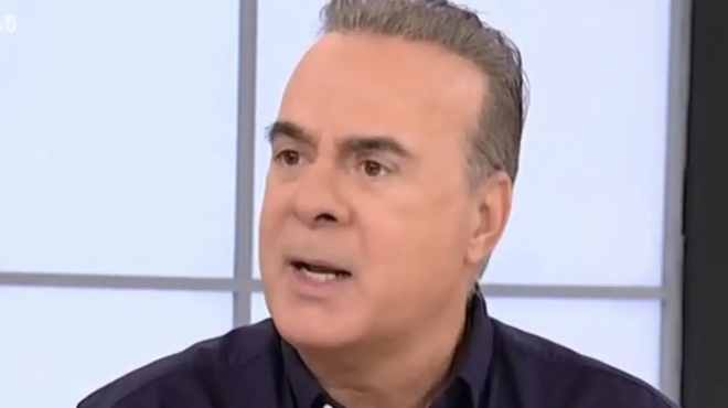 fotis-sergoylopoylos-gia-ton-gio-toy-toy-fainetai-apisteyto-oti-sti-geitonia-poy-zei-akoygame-ripes-apo-tanks-431011