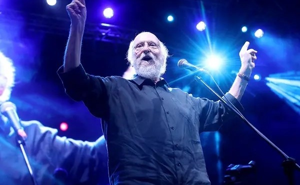 to-kykloforisan-molis-liges-meres-meta-tin-kideia-toy-amp-8211-eskase-prin-10-amp-8242-ektakti-eidisi-gia-ton-dionysi-savvopoylo-428842