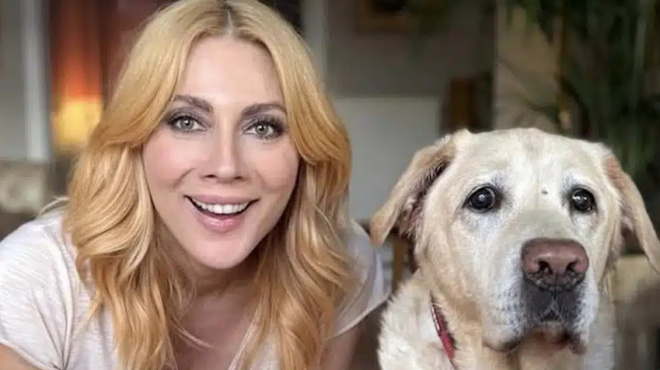 variakoyei-koimatai-vathia-ekleise-ta-14-na-toy-poyme-oloi-chronia-polla-i-smaragda-karydi-fotografizetai-me-ton-gianni-se-idies-pozes-428071