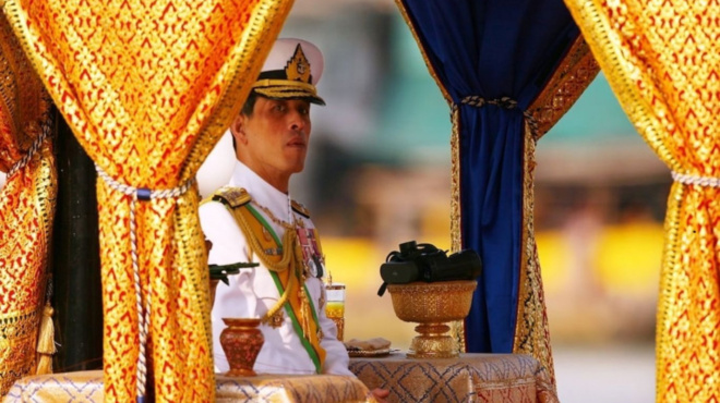 17-000-spitia-38-idiotika-tzet-300-polyteli-amaxia-kai-52-chrysa-skafi-aytos-einai-o-ploysioteros-vasilias-toy-kosmoy-apisteytos-ploytos-427810