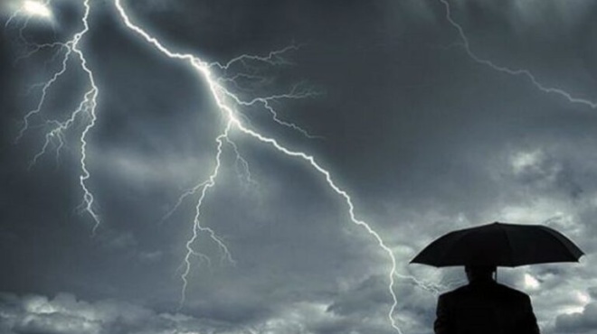 erchetai-akraia-kai-epikindyni-kataigida-48-oron-oi-10-perioches-poy-einai-sto-kokkino-428623