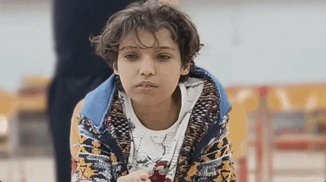 stin-italia-o-17chronos-marios-apo-to-agrinio-to-taxidi-gia-ti-zoi-tha-xekinisei-se-liges-ores-leei-sygkinimeni-i-mitera-430624