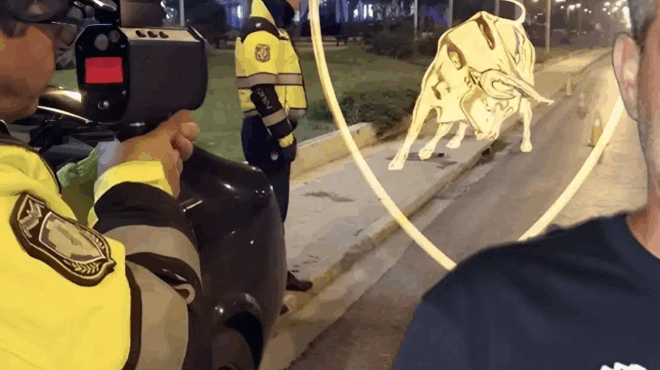 aytos-einai-o-idioktitis-pasignostis-alysidas-foyrnon-poy-synelifthi-etreche-me-216-chlm-ora-me-tin-lamborghini-toy-434419