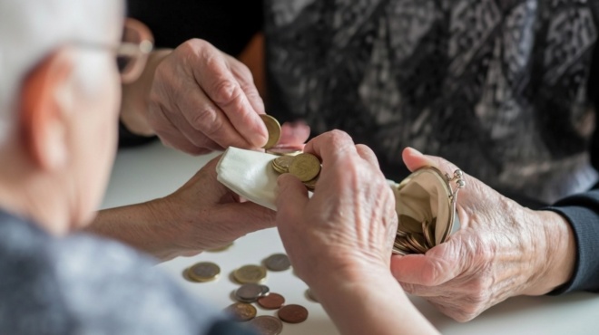 epidoma-250-eyro-gia-syntaxioychoys-apo-ayrio-i-katavoli-poioi-to-dikaioyntai-432579