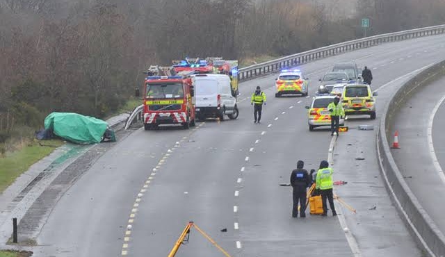 neos-thrinos-frikto-trochaio-me-5-nekra-neara-paidia-molis-21-eos-23-eton-430839