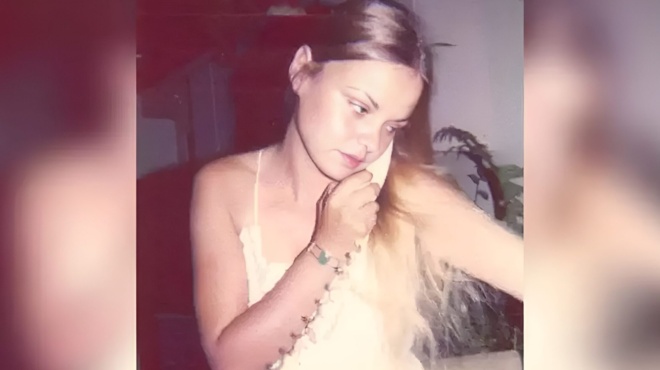 pige-gia-tsigara-kai-vrethike-nekri-se-enan-skaravaio-50-chronia-meta-o-gios-tis-mathainei-tin-alitheia-432636