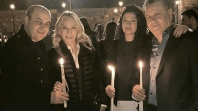 ekeinos-65-ekeini-i-koykla-melachrini-thamastria-syntrofos-toy-gianni-kapetanio-kai-i-terastia-diafora-ilikias-toys-428897