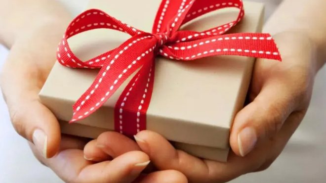 eortologio-7-noemvrioy-megali-giorti-tis-orthodoxias-simera-amp-8211-giortazei-o-agios-poy-kanei-to-ena-thayma-piso-apo-to-allo-to-panemorfo-onoma-427908