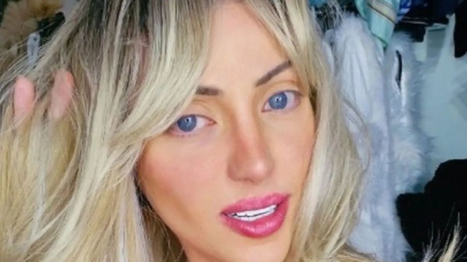 thlipsi-sti-vrazilia-nekri-influencer-poy-ekane-27-plastikes-epemvaseis-gia-na-moiasei-sti-barbie-427619