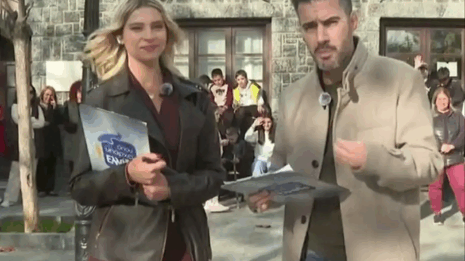 opoy-yparchei-ellada-xechasan-anoichta-ta-mikrofona-osa-akoystikan-on-air-apo-ton-gianni-tsimitseli-431459